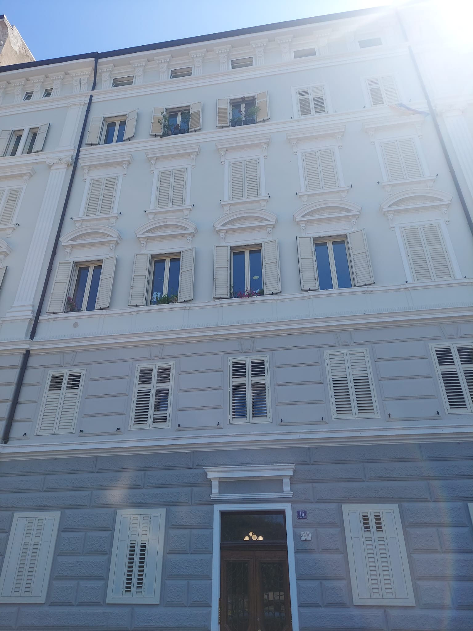 273f5721-8d38-421c-acb8-2dea8ce35e75